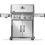 Napoleon Rogue PRO gas grill